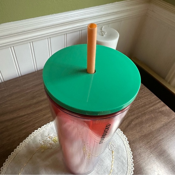 Starbucks Summer 2020 Red & White Clear Cold Cup Tumbler With Green Lid & Straw - Picture 9 of 10